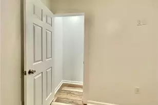 860 Pennsylvania Ave, Coraopolis, PA 15108 - Photo 13