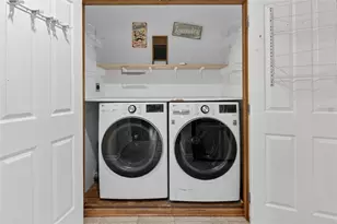 1585 Stone Mansion Dr, Pittsburgh, PA 15143 - Photo 39