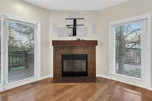 1585 Stone Mansion Dr, Pittsburgh, PA 15143 - Photo 7