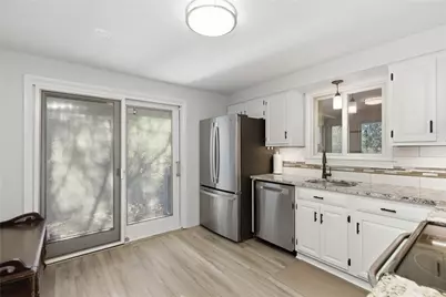 2443 Saunders Station Rd, Monroeville, PA 15146 - Photo 9