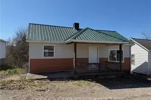 1348 Paradise Ave, Washington Township, PA 15012 - Photo 1