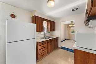 4578 Mapledale Dr, Pittsburgh, PA 15120 - Photo 9