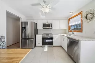 1435 Great Oak, Scott Township, PA 15220 - Photo 7