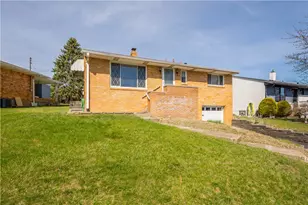 257 Robinhood Rd, Green Tree, PA 15220 - Photo 3