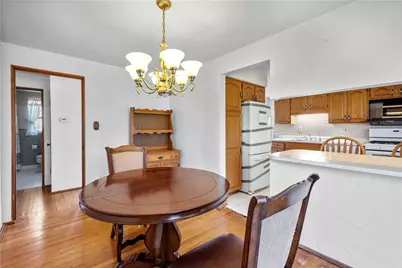 257 Robinhood Rd, Green Tree, PA 15220 - Photo 15