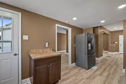 391 Vermont Ave, Rochester, PA 15074 - Photo 9