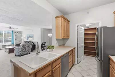 217 Adams Pointe Blvd #11, Adams Township, PA 16046 - Photo 9