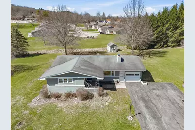 524 Dott Ave, Somerset Boro, PA 15501 - Photo 3