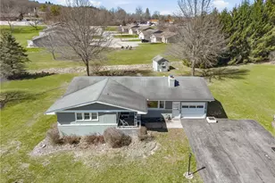524 Dott Ave, Somerset Boro, PA 15501 - Photo 3