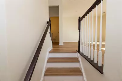 1719 St Johns Ln, Pittsburgh, PA 15143 - Photo 5