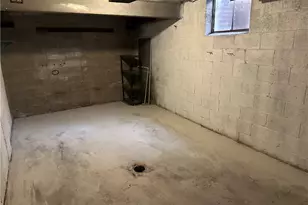 647 Dunster St, Pittsburgh, PA 15226 - Photo 17