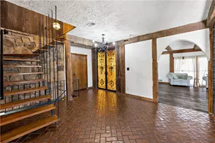 243 Regency Pl, Bethel Park, PA 15102 - Photo 9