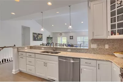 1653 Blackburn Heights Dr, Sewickley, PA 15143 - Photo 11