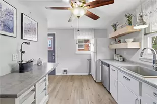 3236 Circle Dr, Pittsburgh, PA 15227 - Photo 11