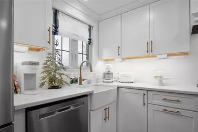 104 Seneca Dr, Pittsburgh, PA 15228 - Photo 17