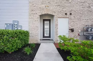 303 Tillary Ln, Cranberry Township, PA 16066 - Photo 3