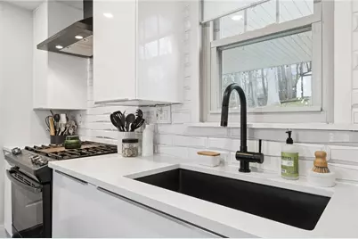 591 Thompson Run Rd, Ross Twp, PA 15237 - Photo 11