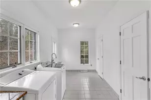 76 Fair Oaks Dr, Pittsburgh, PA 15238 - Photo 13