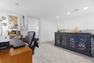 1 Pius St, Pittsburgh, PA 15203 - Photo 27