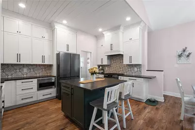 1045 Maplewood Drive, Cecil, PA 15317 - Photo 9