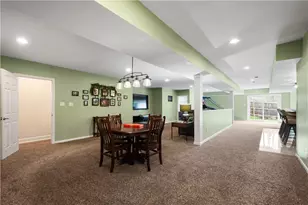 1045 Maplewood Dr, Cecil, PA 15317 - Photo 27