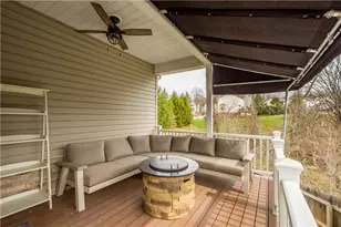 1045 Maplewood Dr, Cecil, PA 15317 - Photo 7