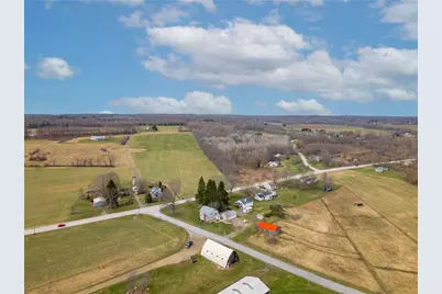 13694 S Perry Lane, Washington Twp, PA 16412 - Photo 7