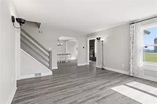 13694 S Perry Ln, Washington Twp, PA 16412 - Photo 19