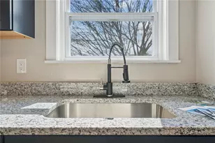 2636 Cobden St, Pittsburgh, PA 15203 - Photo 11