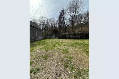 809 Davis Ave, McKees Rocks, PA 15136 - Photo 3