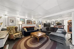 980 Renton Rd, Pittsburgh, PA 15239 - Photo 17