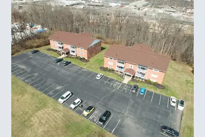 220 Coraopolis Road #10, Kennedy Township, PA 15108 - Photo 3