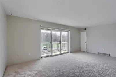 220 Coraopolis Road #10, Kennedy Township, PA 15108 - Photo 7