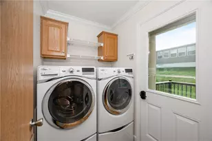 605 Amy Ln, Center Township, PA 16001 - Photo 31