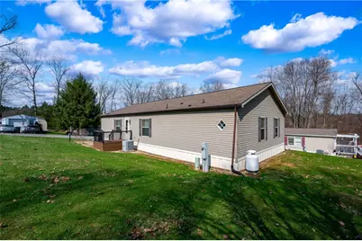 605 Amy Ln, Center Township, PA 16001 - Photo 33