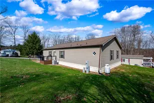 605 Amy Ln, Center Township, PA 16001 - Photo 33