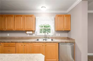 605 Amy Ln, Center Township, PA 16001 - Photo 13