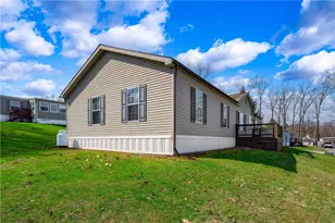 605 Amy Ln, Center Township, PA 16001 - Photo 5