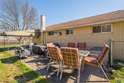 2204 Wilma Dr, Robinson Twp, PA 15108 - Photo 33