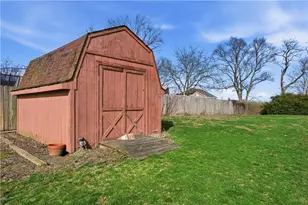 1701 Truman Dr, Hopewell Township, PA 15001 - Photo 9