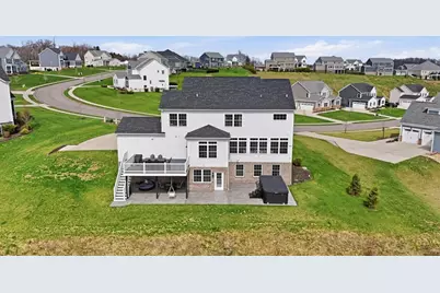 213 Hickory Ln, Adams Township, PA 16046 - Photo 3