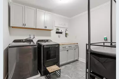 213 Hickory Ln, Adams Township, PA 16046 - Photo 17