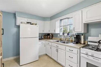 2396 High Oak Dr, Banksville/Westwood, PA 15220 - Photo 11