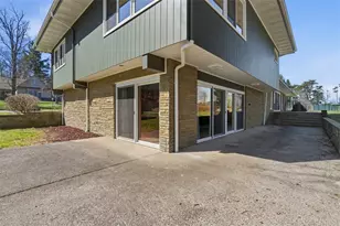 103 Zernich Dr, Center Township, PA 15001 - Photo 37