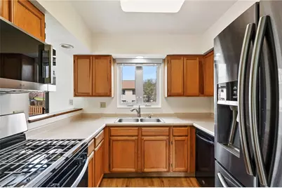 405 Howard St, East Pittsburgh, PA 15112 - Photo 3