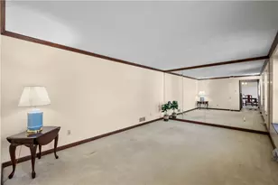 5513 Claytonia Dr, Bethel Park, PA 15102 - Photo 9