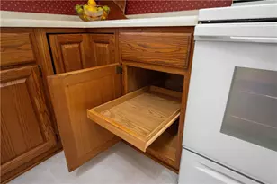 5513 Claytonia Dr, Bethel Park, PA 15102 - Photo 13