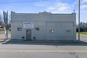 905 Roemer Blvd, Farrell, PA 16121 - Photo 1