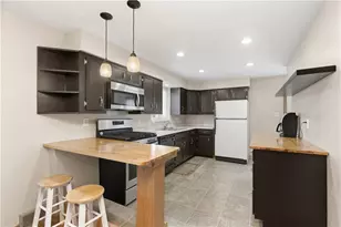 427 Carolina Dr, Oakdale, PA 15071 - Photo 9