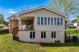 427 Carolina Dr, Oakdale, PA 15071 - Photo 25